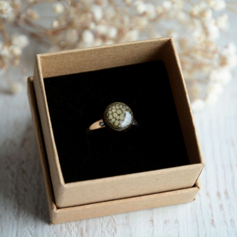 Pierścionek z czarnym oczkiem handmade Pierścionek z czarnym oczkiem handmade