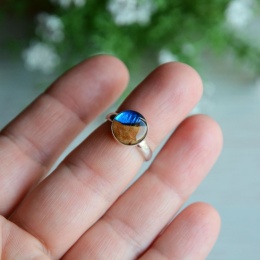 Pierścionek hand made z niebieskim
