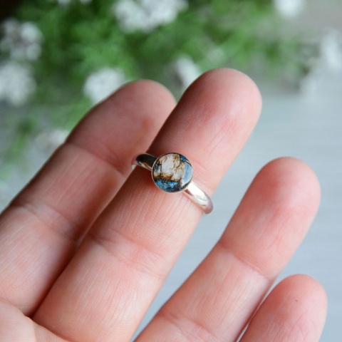 Ręcznie wykonany pierścionek z korą