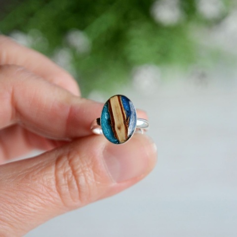 Niebieski pierścionek w dwóch odcieniach