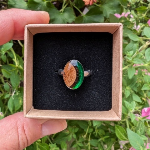 Pierścionek regulowany