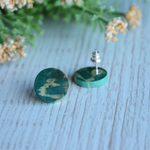 Ręcznie wykonane kolczyki wkrętki zielone