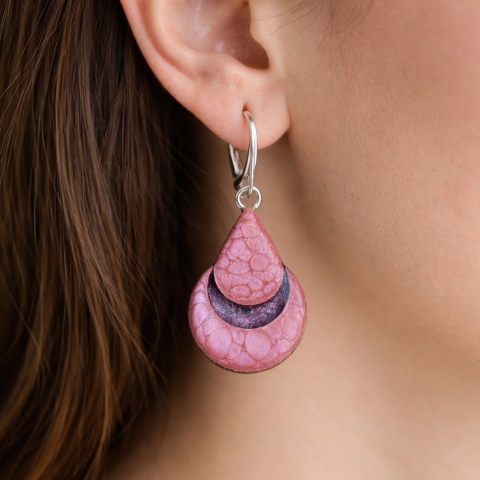 Ciemnoróżowe kolczyki wiszące