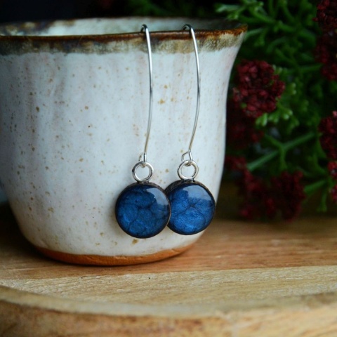 Długie granatowe kolczyki wiszące