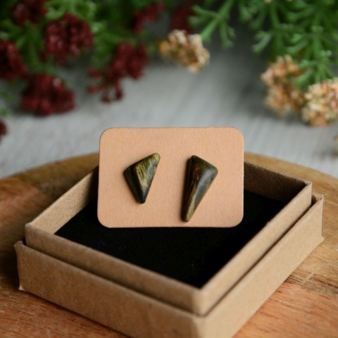 Kolczyki na sztyfcie zielone trójkąty