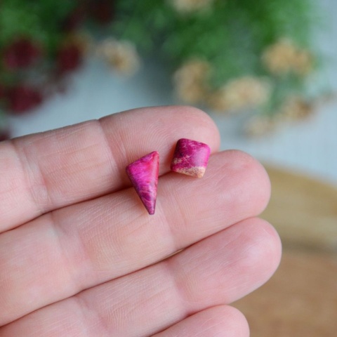 Różowe wkrętki geometryczne