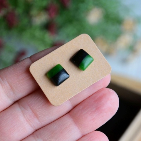 Małe kwadratowe wkrętki czarno zielone