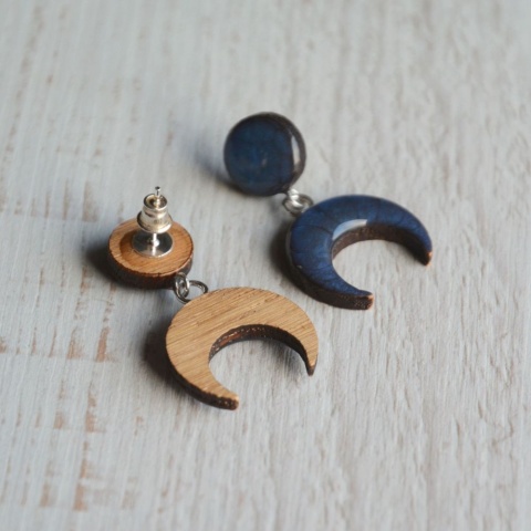 Kolczyki malowane na drewnie