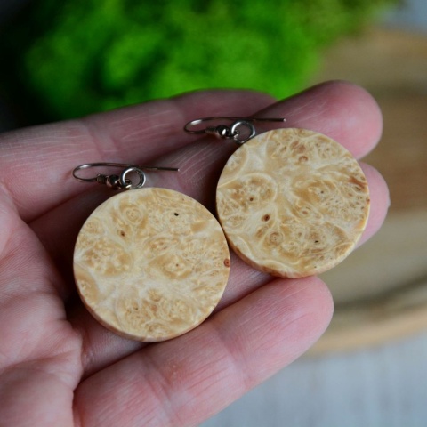 Duże kolczyki z drewna