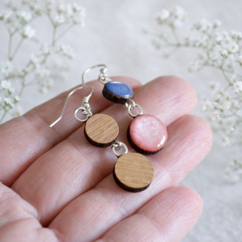 Ręcznie malowana biżuteria z drewna