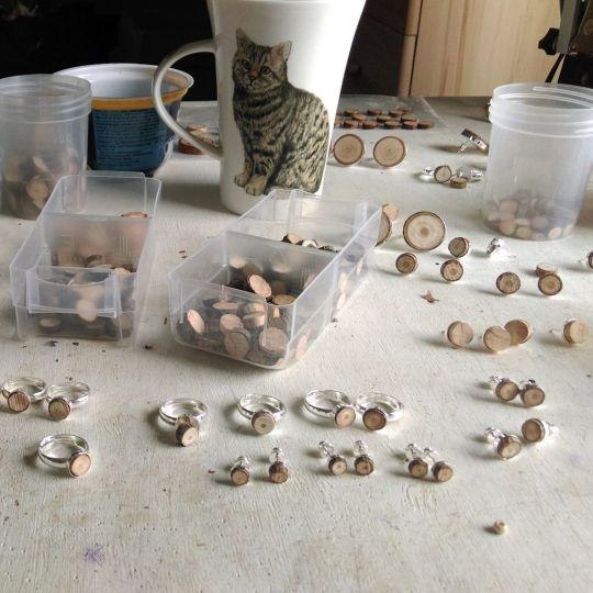 Biżuteria z drewna i srebra Biżuteria z drewna i srebra